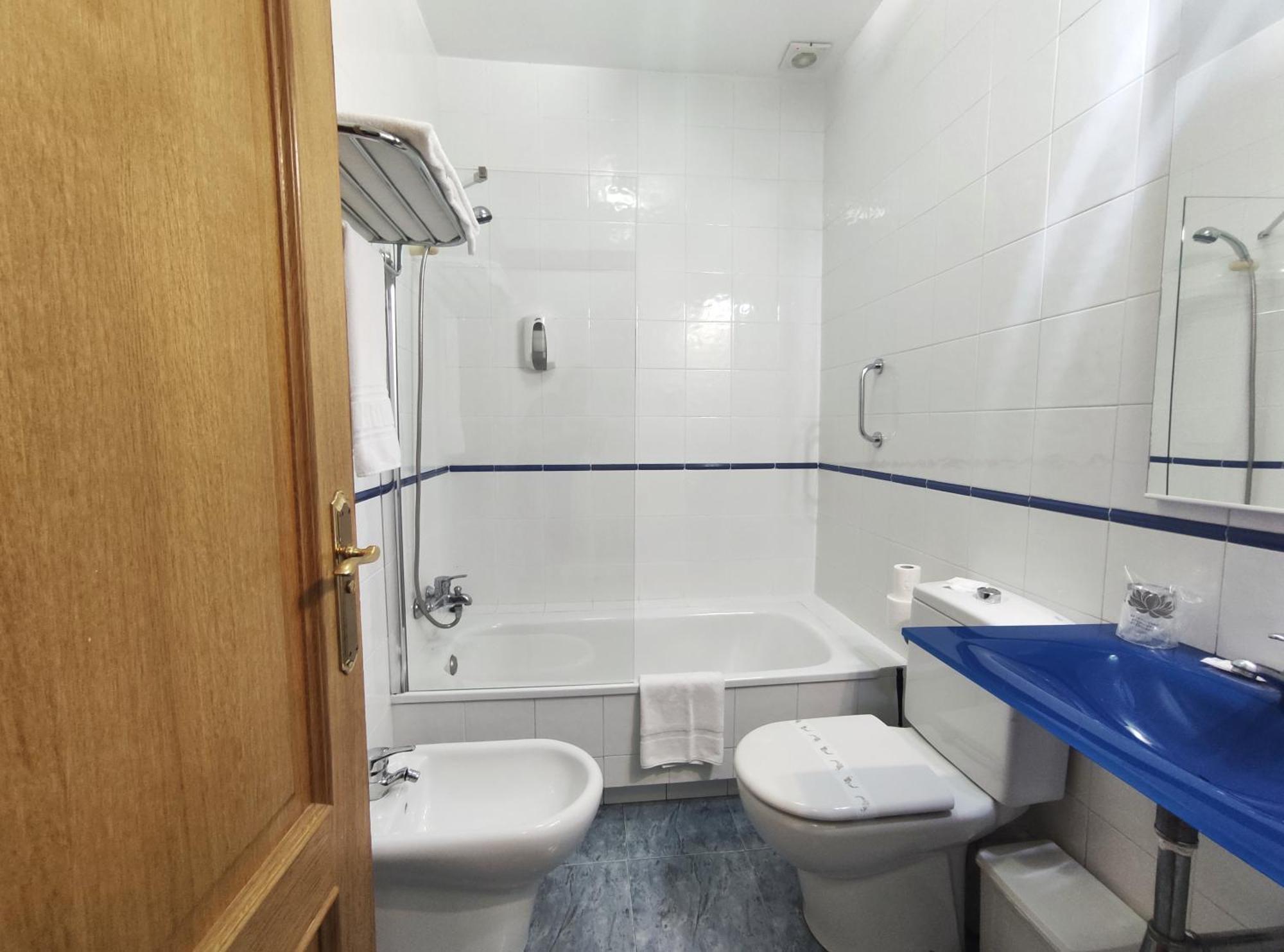 Hotel Horreo By Bossh! Hotels Сантьяго-де-Компостела Экстерьер фото