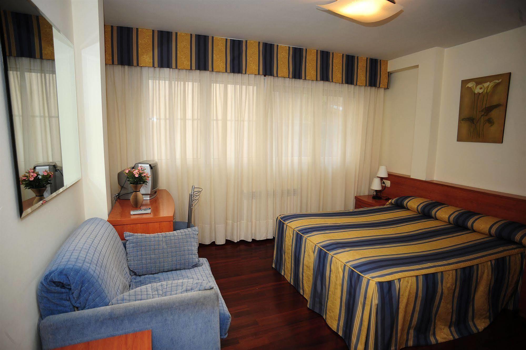 Hotel Horreo By Bossh! Hotels Сантьяго-де-Компостела Экстерьер фото
